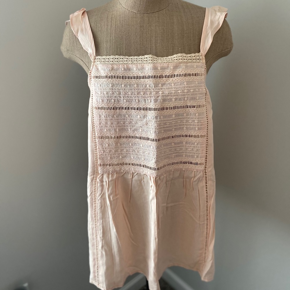 Flutter sleeve top (Brand New)
